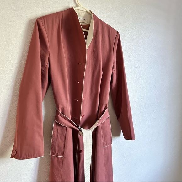 Vintage 60’s-70’s | Rain Shedder | Dusty Rose Midi Length Trench-Coat | Size S - Picture 5 of 10